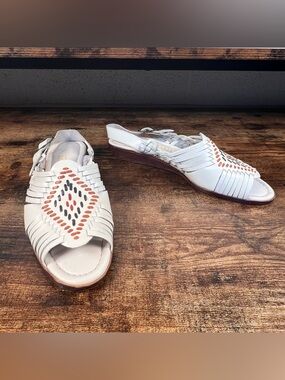 Naturalizer Sandal Aztec Design White Leather Made in Brazil Open Toe Womens 7.5